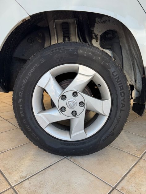 Dacia Duster 1.6 105Cv 16V - Lauréate - Garantie 1 an ou 15.000km