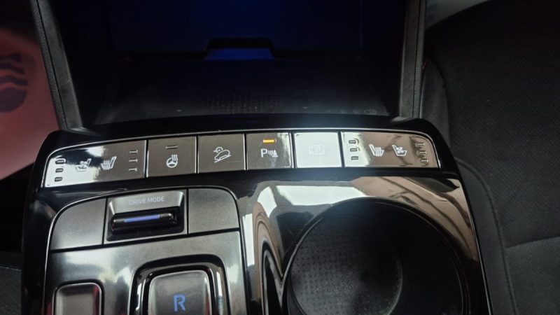 HYUNDAI TUCSON 1.6 SUV HYBRIDE ESSENCE 230cv N-LINE EXECUTIVE TOIT PANO/1 ERE MAIN/TVA RECUPERABLE