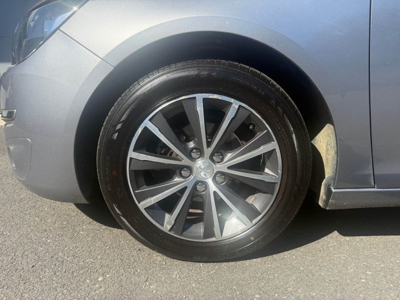 PEUGEOT 308 1.6 BLUEHDI 100ch STYLE
