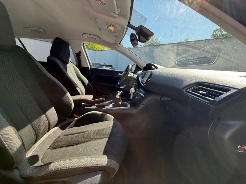 PEUGEOT 308 1.6 BLUEHDI 100ch STYLE