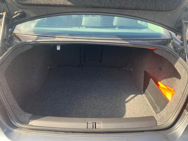 VOLKSWAGEN JETTA TREND 1.9 TDI 105 2006