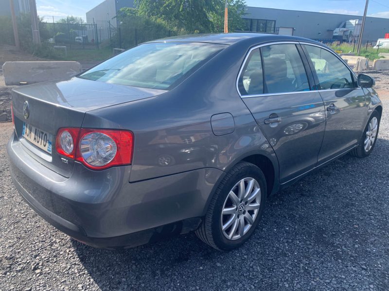 VOLKSWAGEN JETTA TREND 1.9 TDI 105 2006