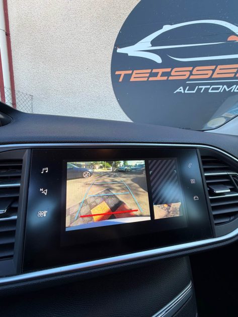 PEUGEOT 308 1.5 bluehdi 130ch - Caméra - Historique - CarPlay