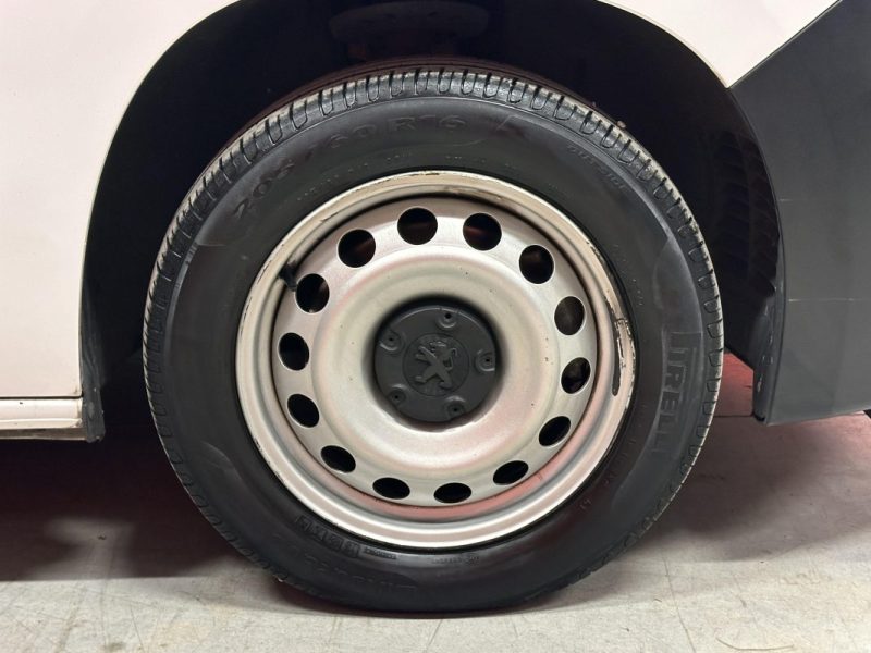 PEUGEOT PARTNER 3 STANDARD 650KG BLUEHDI 130CH S&S ASPHALT EAT8 3 PLACES - 1ère Main -