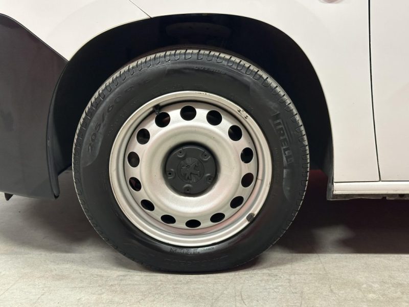 PEUGEOT PARTNER 3 STANDARD 650KG BLUEHDI 130CH S&S ASPHALT EAT8 3 PLACES - 1ère Main -