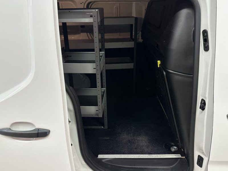 PEUGEOT PARTNER 3 STANDARD 650KG BLUEHDI 130CH S&S ASPHALT EAT8 3 PLACES - 1ère Main -