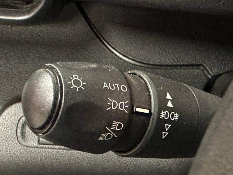 PEUGEOT PARTNER 3 STANDARD 650KG BLUEHDI 130CH S&S ASPHALT EAT8 3 PLACES - 1ère Main -
