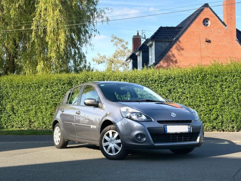 ✅ Magnifique RENAULT CLIO TOM TOM EDITION 1.2 16V Night And Day // Première Main // Carnet Complet
