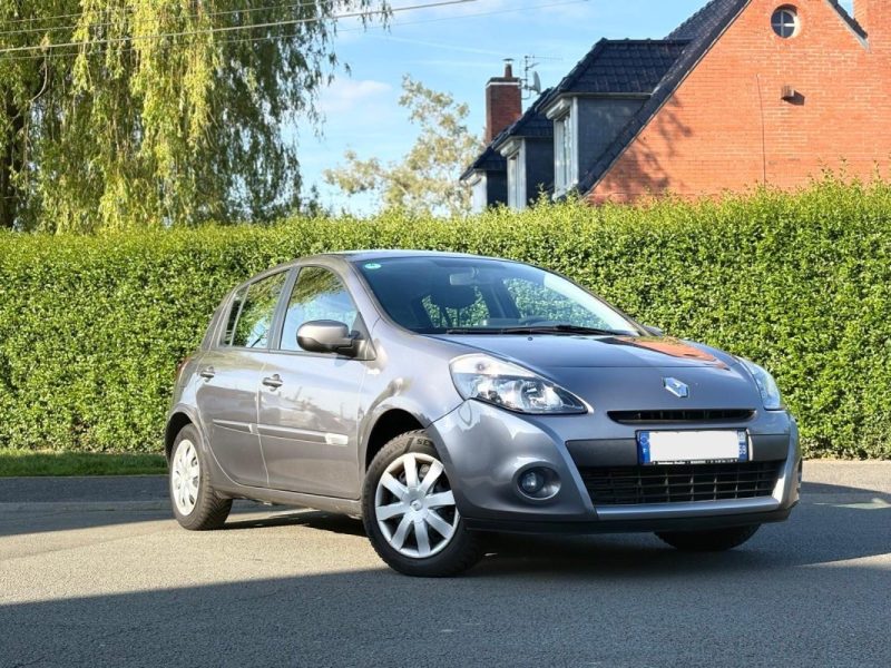 ✅ Magnifique RENAULT CLIO TOM TOM EDITION 1.2 16V Night And Day // Première Main // Carnet Complet