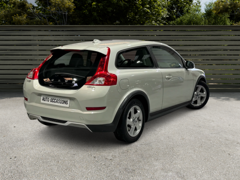 VOLVO C30 1.6 D PACK MOMENTUM 115Ch 1er MAIN GARANTIE 6 MOIS 