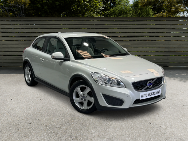 VOLVO C30 1.6 D PACK MOMENTUM 115Ch 1er MAIN GARANTIE 6 MOIS 