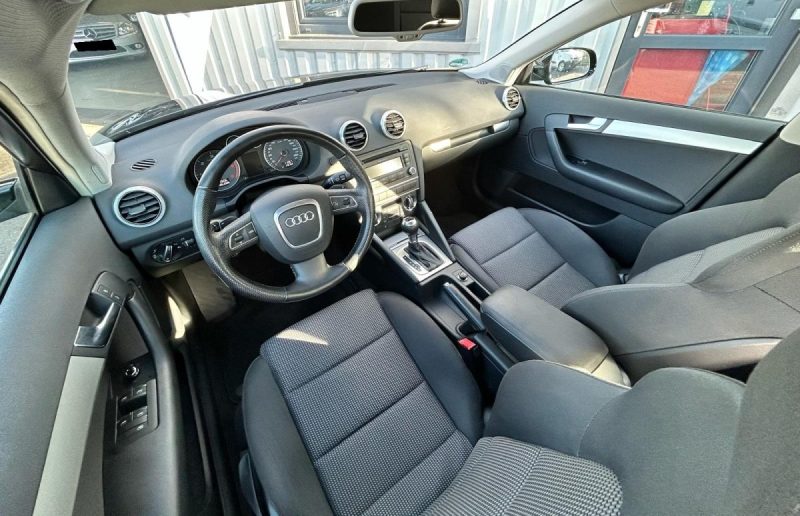 AUDI A3 1.6 TDi 105CV SPORTBACK S-TRONIC  XENON LED