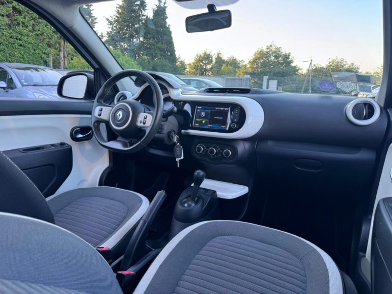RENAULT TWINGO III 0.9 TCE 90cv AUTOMATiQUE / 29 000km INTENS EXCLUSIVE / CAMERA 