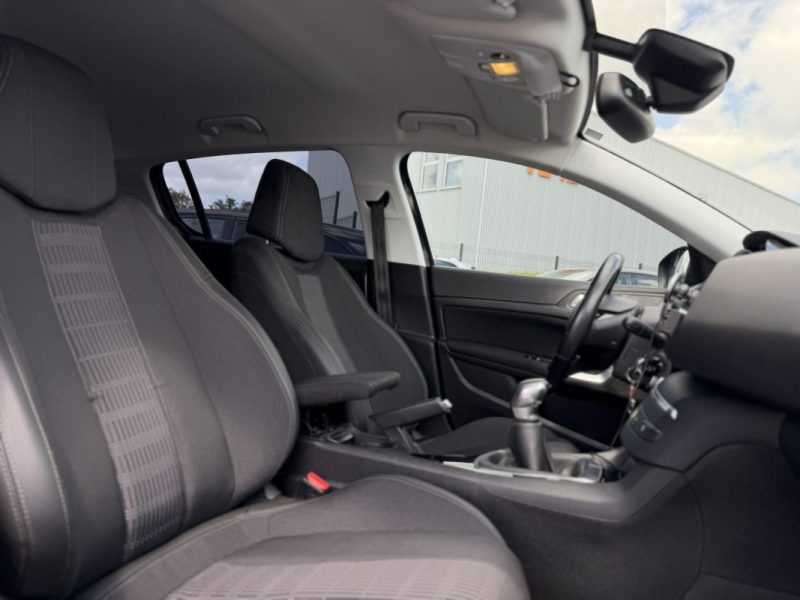 PEUGEOT 308 ACTIVE / GT PACK 1.6 BLUEHDI 100ch  