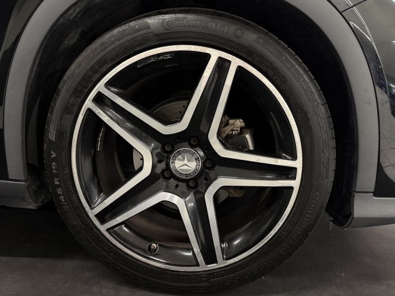 MERCEDES GLA 200d 136 ch Fascination AMG 7G-DCT