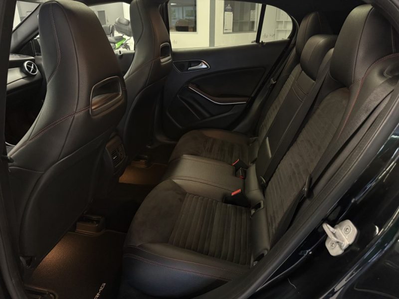 MERCEDES GLA 200d 136 ch Fascination AMG 7G-DCT