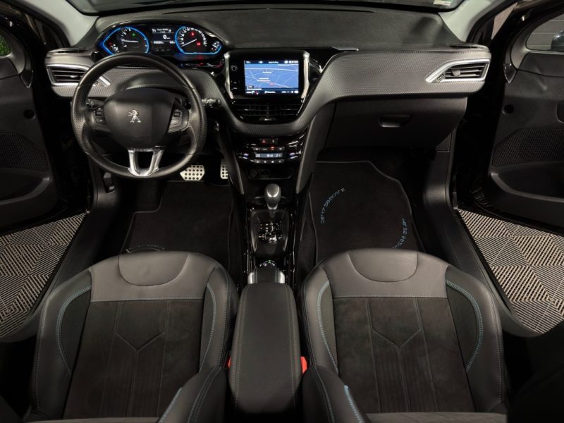 PEUGEOT 2008 CROSSWAY 1.2 110 Cv 18 200 Kms BOITE AUTOMATIQUE TOIT PANORAMIQUE GPS - GARANTIE 1 AN