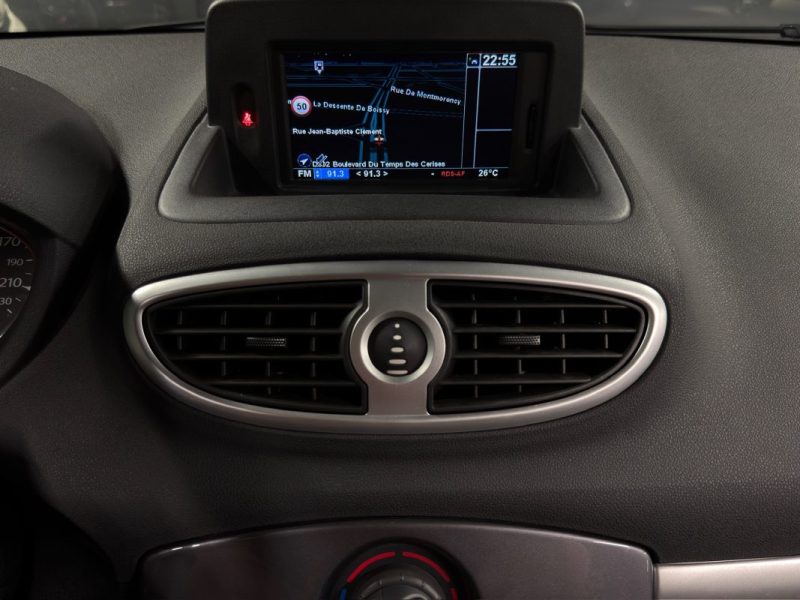 RENAULT CLIO 3 III PHASE 2 1.2 75 Cv 5 Pts 1ERE MAIN ECRAN GPS BLUETOOTH CRIT AIR 1 - GARANTIE 1 AN