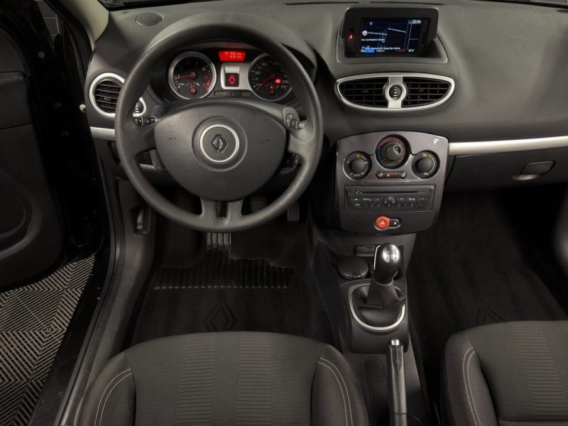 RENAULT CLIO 3 III PHASE 2 1.2 75 Cv 5 Pts 1ERE MAIN ECRAN GPS BLUETOOTH CRIT AIR 1 - GARANTIE 1 AN