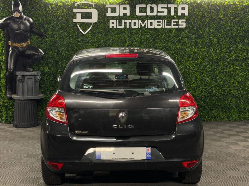 RENAULT CLIO 3 III PHASE 2 1.2 75 Cv 5 Pts 1ERE MAIN ECRAN GPS BLUETOOTH CRIT AIR 1 - GARANTIE 1 AN