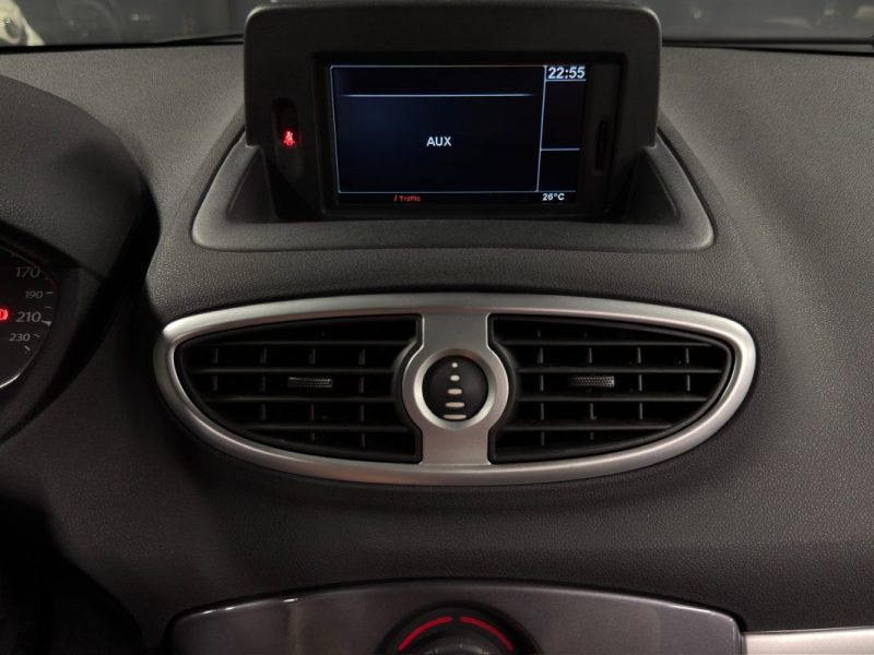 RENAULT CLIO 3 III PHASE 2 1.2 75 Cv 5 Pts 1ERE MAIN ECRAN GPS BLUETOOTH CRIT AIR 1 - GARANTIE 1 AN