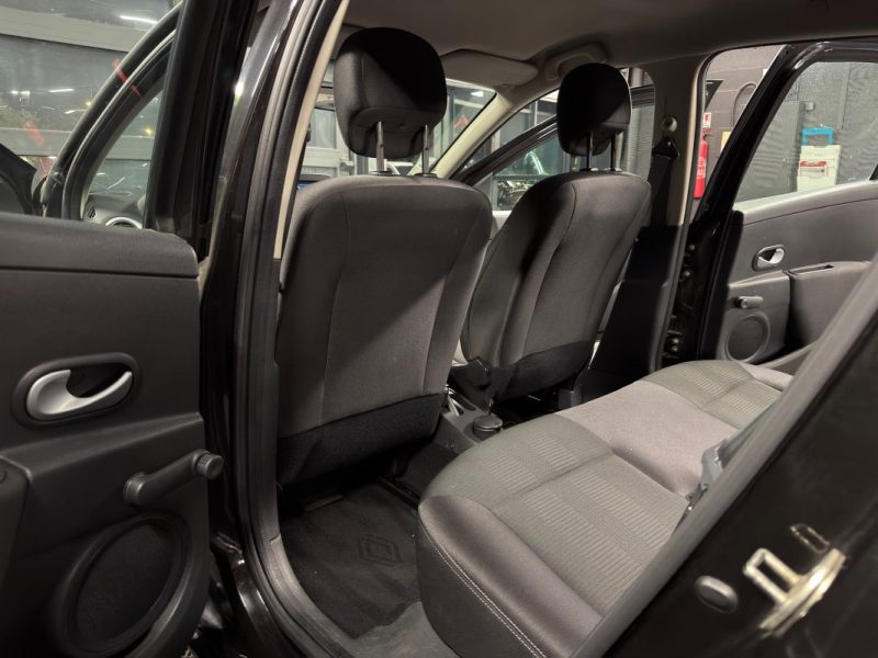 RENAULT CLIO 3 III PHASE 2 1.2 75 Cv 5 Pts 1ERE MAIN ECRAN GPS BLUETOOTH CRIT AIR 1 - GARANTIE 1 AN