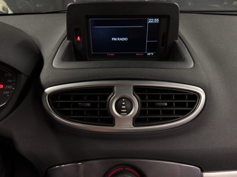 RENAULT CLIO 3 III PHASE 2 1.2 75 Cv 5 Pts 1ERE MAIN ECRAN GPS BLUETOOTH CRIT AIR 1 - GARANTIE 1 AN