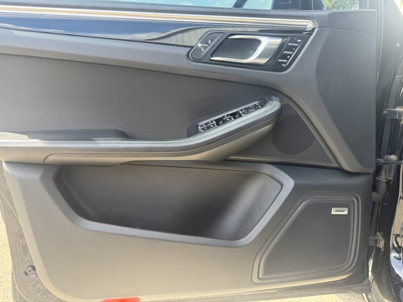 PORSCHE MACAN S 3.0 V6 258 CH - Pack sport chrono - Bose - Toit Ouvrant - Suivi Porsche complet 