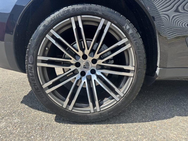 PORSCHE MACAN S 3.0 V6 258 CH - Pack sport chrono - Bose - Toit Ouvrant - Suivi Porsche complet 