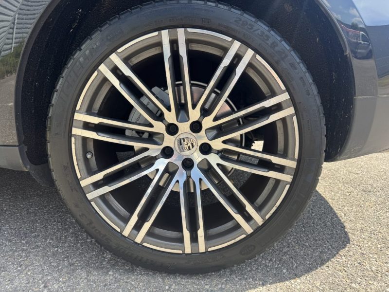 PORSCHE MACAN S 3.0 V6 258 CH - Pack sport chrono - Bose - Toit Ouvrant - Suivi Porsche complet 