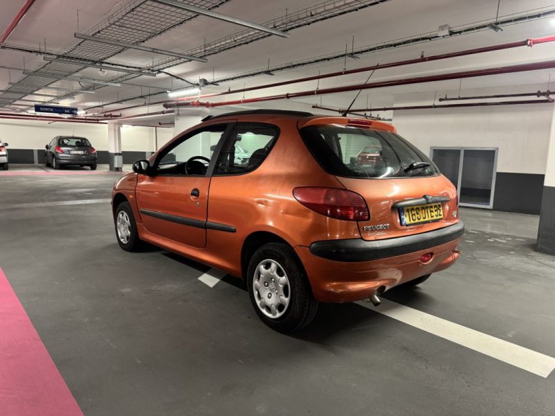 PEUGEOT 206 XR PRESENCE 1.4 1999