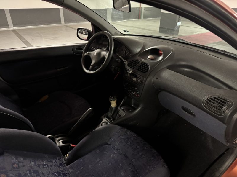 PEUGEOT 206 XR PRESENCE 1.4 1999