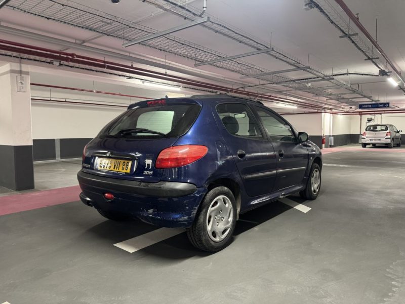 PEUGEOT 206 XR PRESENCE 1.4 1999