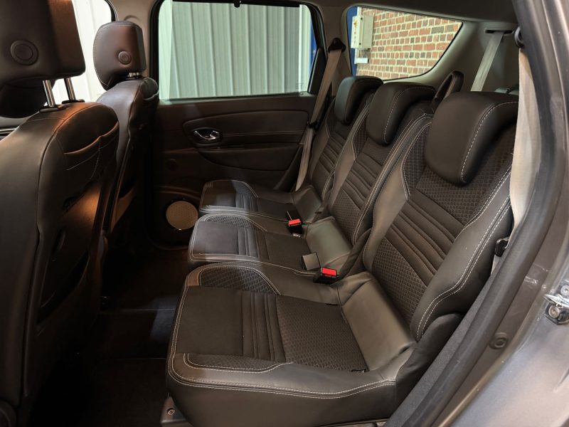 Renault Grand Scénic III 1.5 DCI 110CH BOSE EDC 7 Places | Caméra | Toit Ouvrant | Attelage  