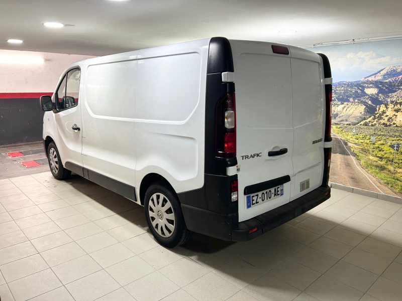 RENAULT TRAFIC L1H1 1000 1.6 DCI 95 GRAND CONFORT 2018 PRIX TTC : 8990 € PRIX HT : 7491 €