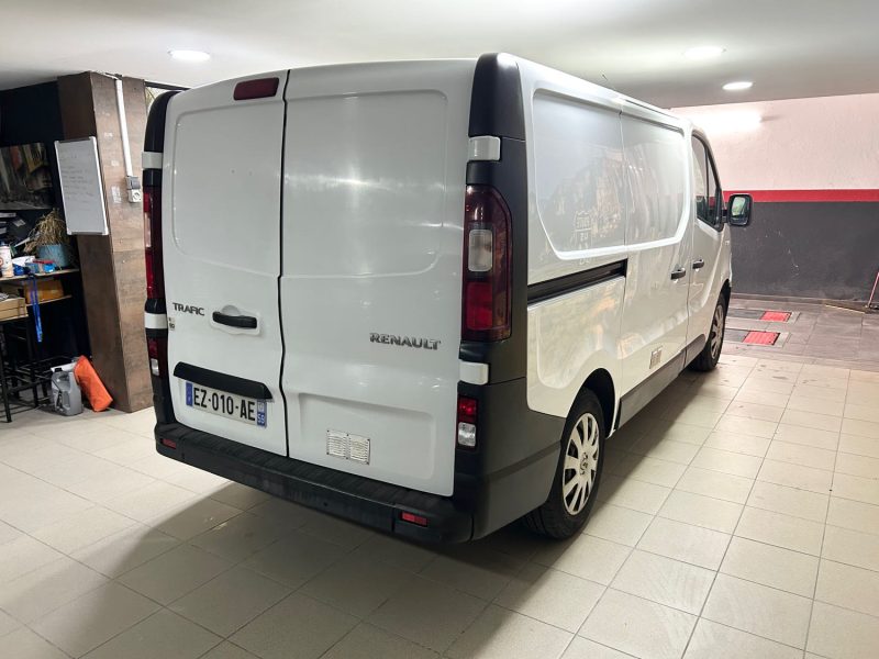 RENAULT TRAFIC L1H1 1000 1.6 DCI 95 GRAND CONFORT 2018 PRIX TTC : 8990 € PRIX HT : 7491 €