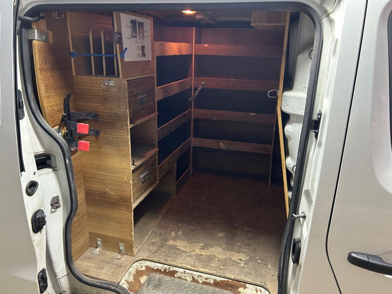 RENAULT TRAFIC L1H1 1000 1.6 DCI 95 GRAND CONFORT 2018 PRIX TTC : 8990 € PRIX HT : 7491 €