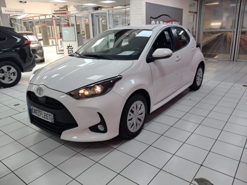 TOYOTA YARIS 4 BERLINE 116cv DYNAMIC BUSINESS/1 ERE MAIN/TVA RECUPERABLE