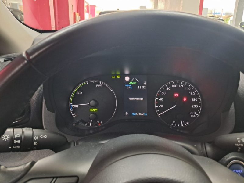 TOYOTA YARIS 4 BERLINE 116cv DYNAMIC BUSINESS/1 ERE MAIN/TVA RECUPERABLE