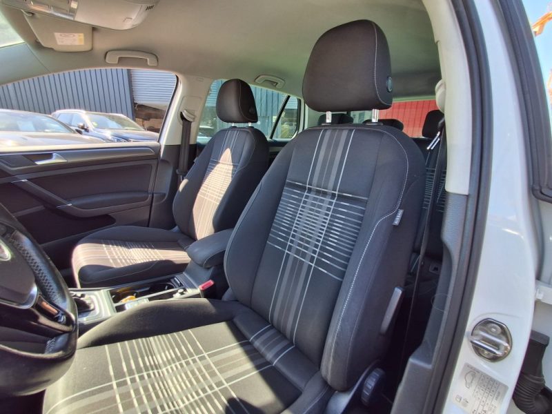VOLKSWAGEN GOLF VII 2.0 TDI 150 CV LOUNGE DSG ECRAN GPS SIEGES CHAUFFANTS 