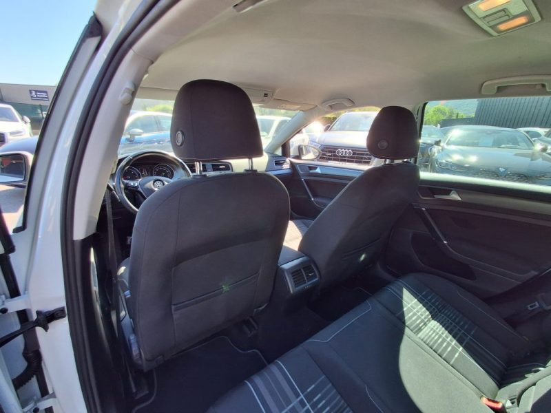 VOLKSWAGEN GOLF VII 2.0 TDI 150 CV LOUNGE DSG ECRAN GPS SIEGES CHAUFFANTS 