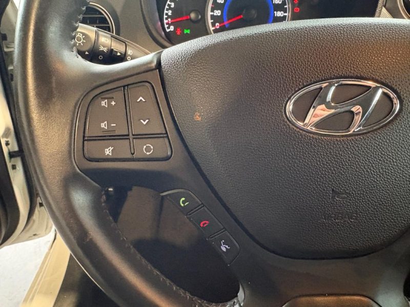 HYUNDAI I10 1.0 67 CH MONDIAL 📱 Bluetooth ❄️ Climatisation 🚦 Régulateur de vitesse | 32.300 km