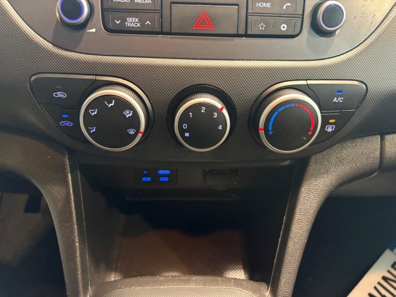 HYUNDAI I10 1.0 67 CH MONDIAL 📱 Bluetooth ❄️ Climatisation 🚦 Régulateur de vitesse | 32.300 km