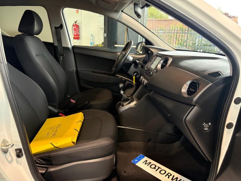 HYUNDAI I10 1.0 67 CH MONDIAL 📱 Bluetooth ❄️ Climatisation 🚦 Régulateur de vitesse | 32.300 km