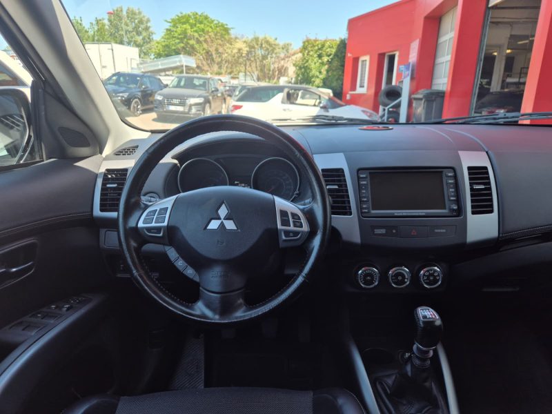 MITSUBISHI OUTLANDER 2.2 DID177 INVITE 2011