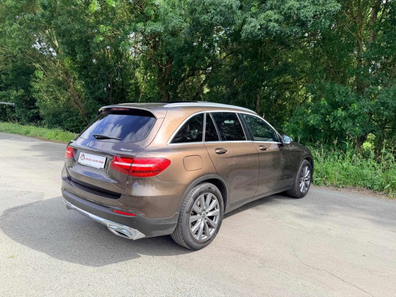 MERCEDES GLC 220D 4MATIC PREMIERE MAIN ENTRETIEN COMPLET 
