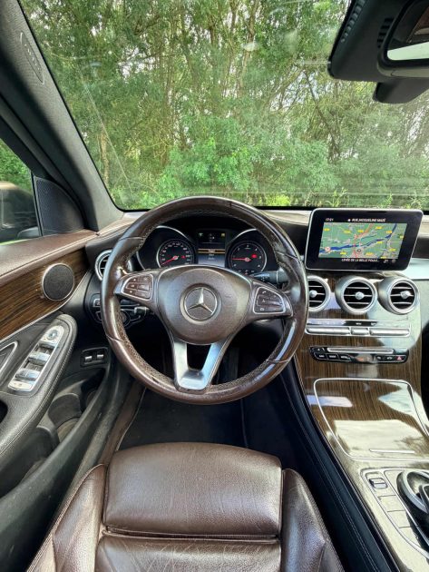 MERCEDES GLC 220D 4MATIC PREMIERE MAIN ENTRETIEN COMPLET 