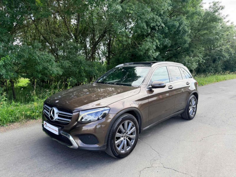 MERCEDES GLC 220D 4MATIC PREMIERE MAIN ENTRETIEN COMPLET 