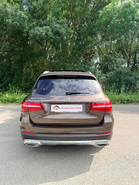 MERCEDES GLC 220D 4MATIC PREMIERE MAIN ENTRETIEN COMPLET 