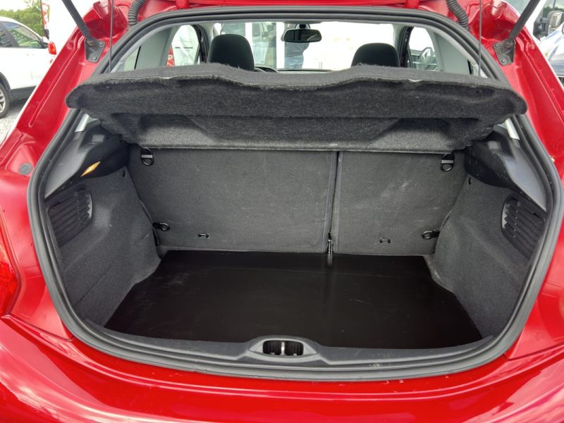 PEUGEOT 208 I (CA_, CC_) 1.2 VTI 82 2015